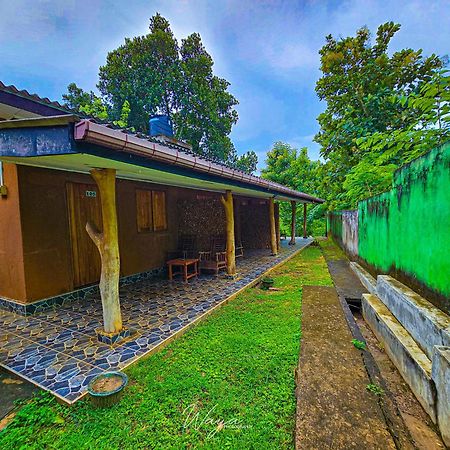 Elephant Paradise Safari Bungalow Ξενοδοχείο Udawalawe Εξωτερικό φωτογραφία